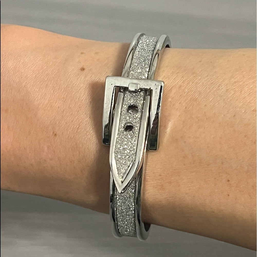 Silver Glitter Belt Buckle Bracelet with Hinge - Picture 1 of 7